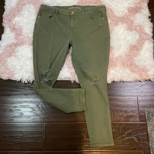 Old Navy rockstar mid rise distressed jeans women’s plus size 18R